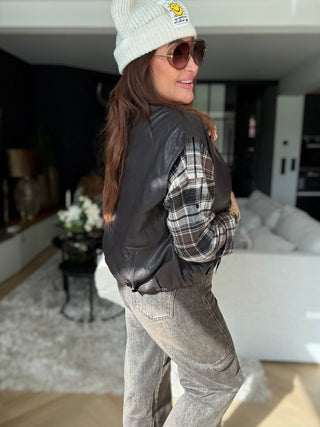 Leather vest 2608076