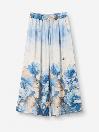 Sommerhose in Hellblau mit geblümten Designe GmbH & Co. KG