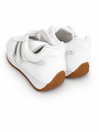 Sneaker in Weiss