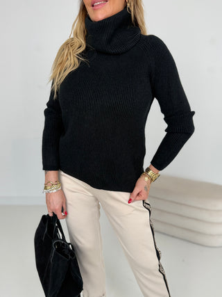 Knitted sweater 2511137