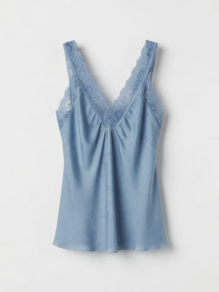 Spitzentop in Blau (in Batik-Optik)