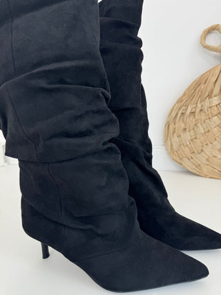 Stiefel in Schwarz mit Raffung am Schaft für Damen in Größen 36-41 - Levelone GmbH & Co. KG