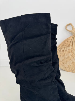 Stiefel in Schwarz mit Raffung am Schaft für Damen in Größen 36-41 - Levelone GmbH & Co. KG