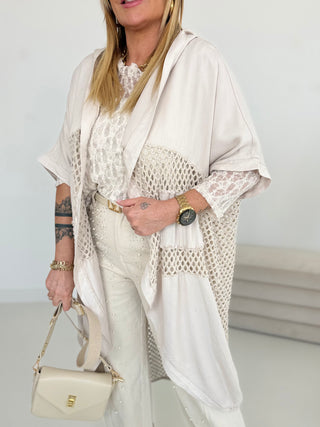 Häkelmantel in Beige