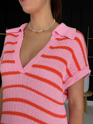Strickkleid in Rosa-Orange gestreift
