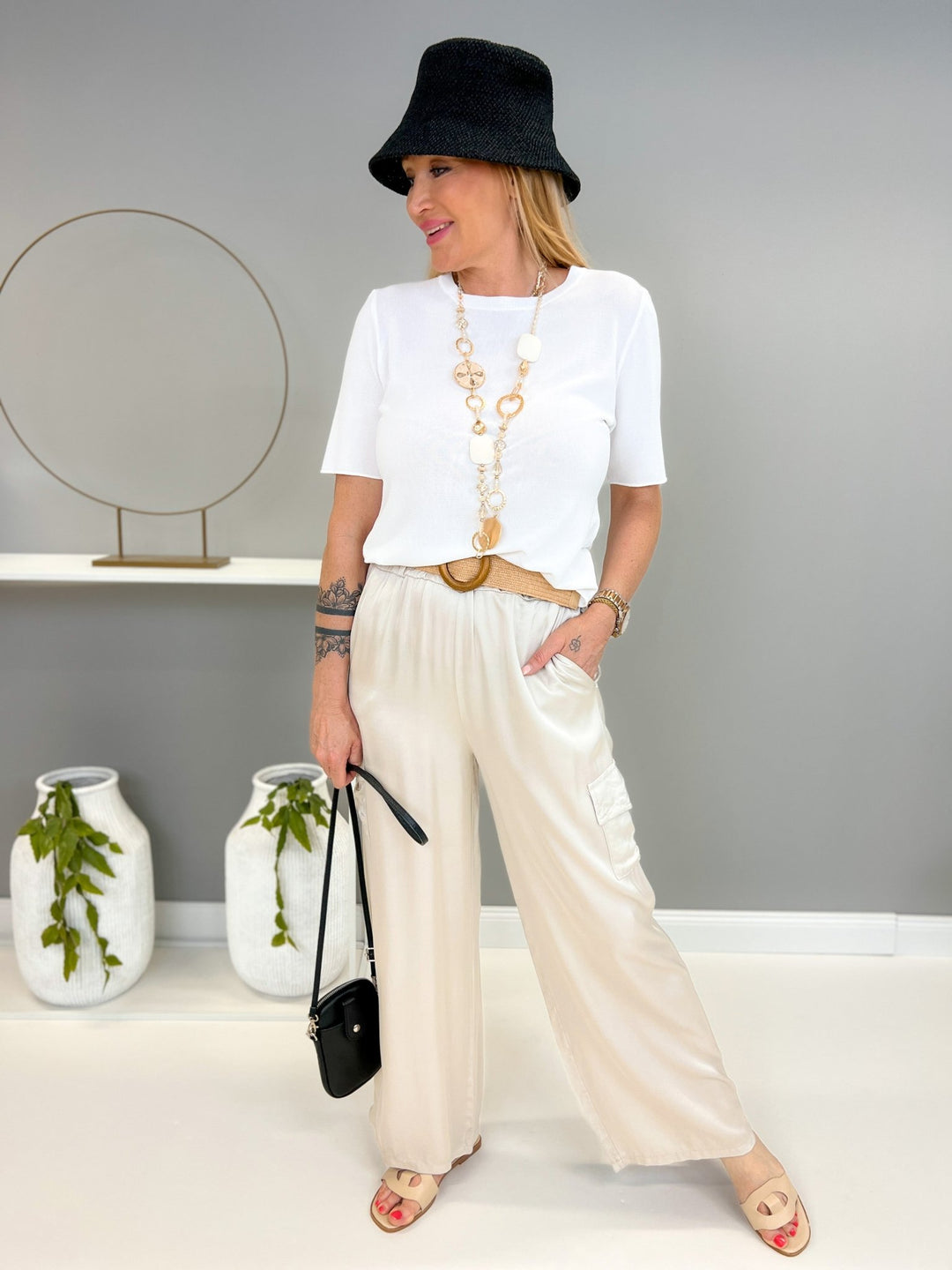 Satinhose (vers. Farben) 2305314-16